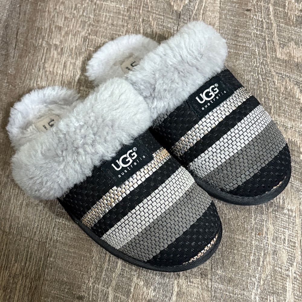 UGG Black and Gray Striped Fur-Lined Slippers Size 6 Women’s